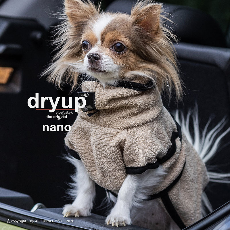 DryUp Trocken Cape Hundebademantel NANO für ganz kleine Hunde in sand beige 25cm Rückenlänge