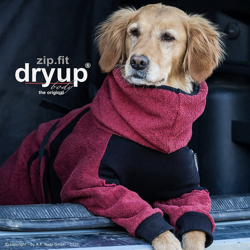 DryUp Body ZIP.FIT Hundebademantel mit Beinen in bordeaux dunkelrot