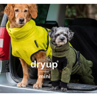 DryUp Body ZIP.FIT Hundebademantel mit Beinen für kleine Hunde in moos grün 35cm