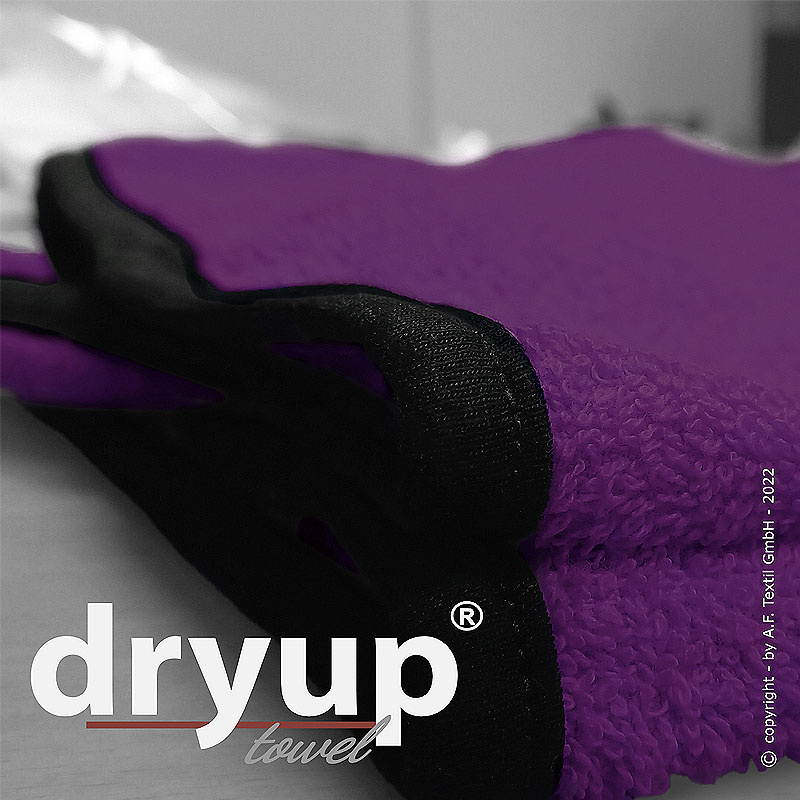 DryUp Towel großes Handtuch aus Baumwolle in violett bilberry