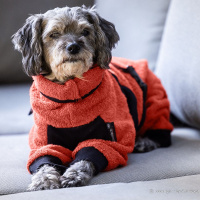 DryUp Body ZIP.FIT Hundebademantel mit Beinen für kleine Hunde in brick rot 30cm