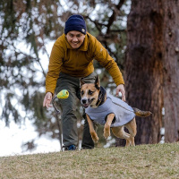 Ruffwear Huck a Cone Leckerchenspender robust mit Seil Red Sumac | rot