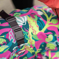 Pomppa Kevyt gefütterter Regenmantel mit Geschirröffnung NEUE Ausführung Trail 40