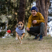 Ruffwear Gnawt A Cone Leckerchenspender robust Salamander Orange | orange