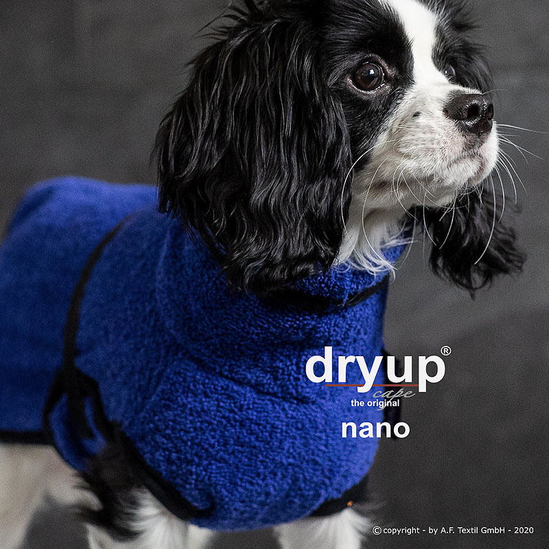DryUp Trocken Cape Hundebademantel NANO für ganz kleine Hunde blueberry-blau 15cm Rückenlänge